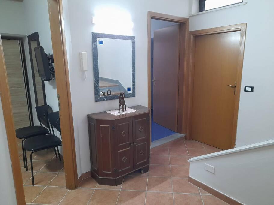 Casa Vacanze A 2 Minuti Dal Mare アヴォラ エクステリア 写真